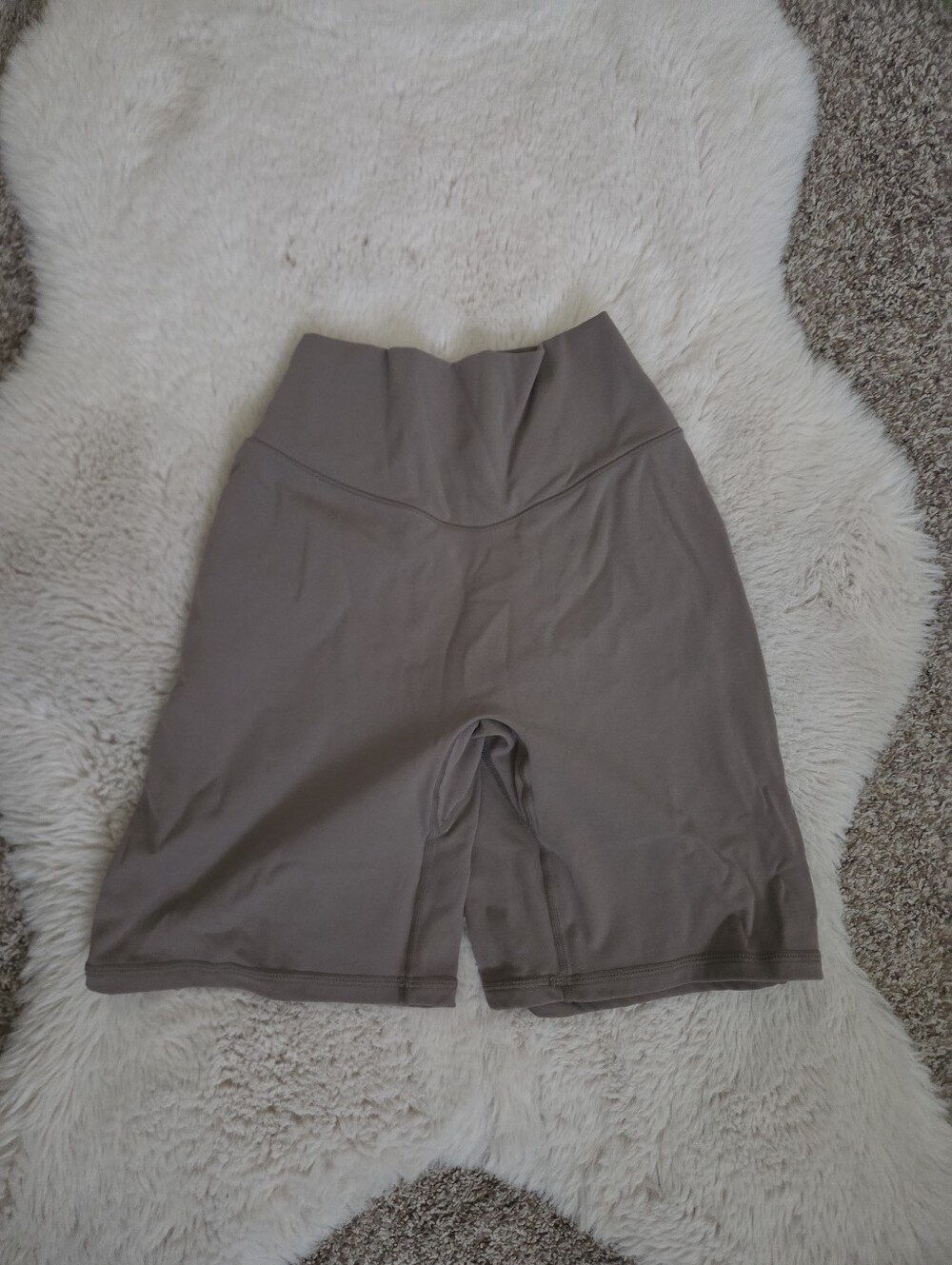 Buffbunny Agressive Scrunch 7" Shorts - Chai Latte
